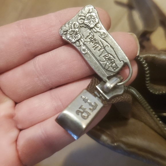 Montana West Trinity Ranch Hair-On Leather Fringe Floral Tooled Crossbody Bag. - Picture 12 of 16